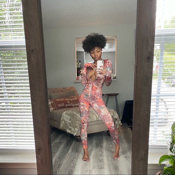 Multicolored Multicultural Long Sleeved Full Bodysuit Jumpsuit - Picture 3 of 10